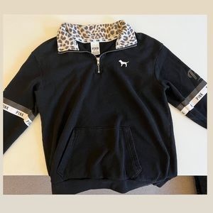 𝘱𝘪𝘯𝘬 𝘲𝘶𝘢𝘳𝘵𝘦𝘳 𝘻𝘪𝘱 𝘴𝘸𝘦𝘢𝘵𝘦𝘳